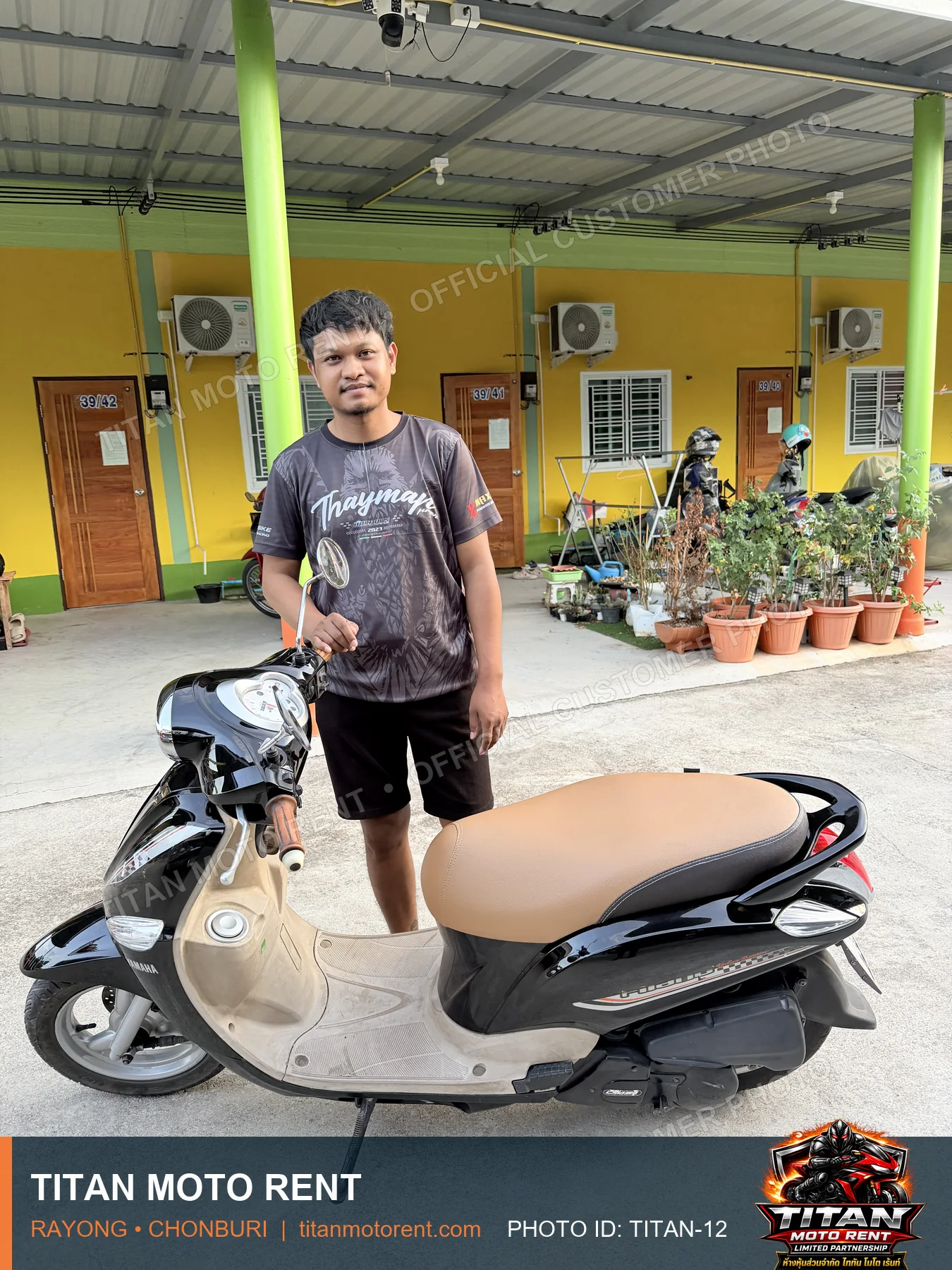 TITAN MOTO RENT customer handover 12